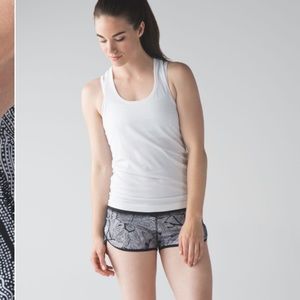 Flawless Lululemon Special Edition Dottie Tribe Speed Up. Size 4